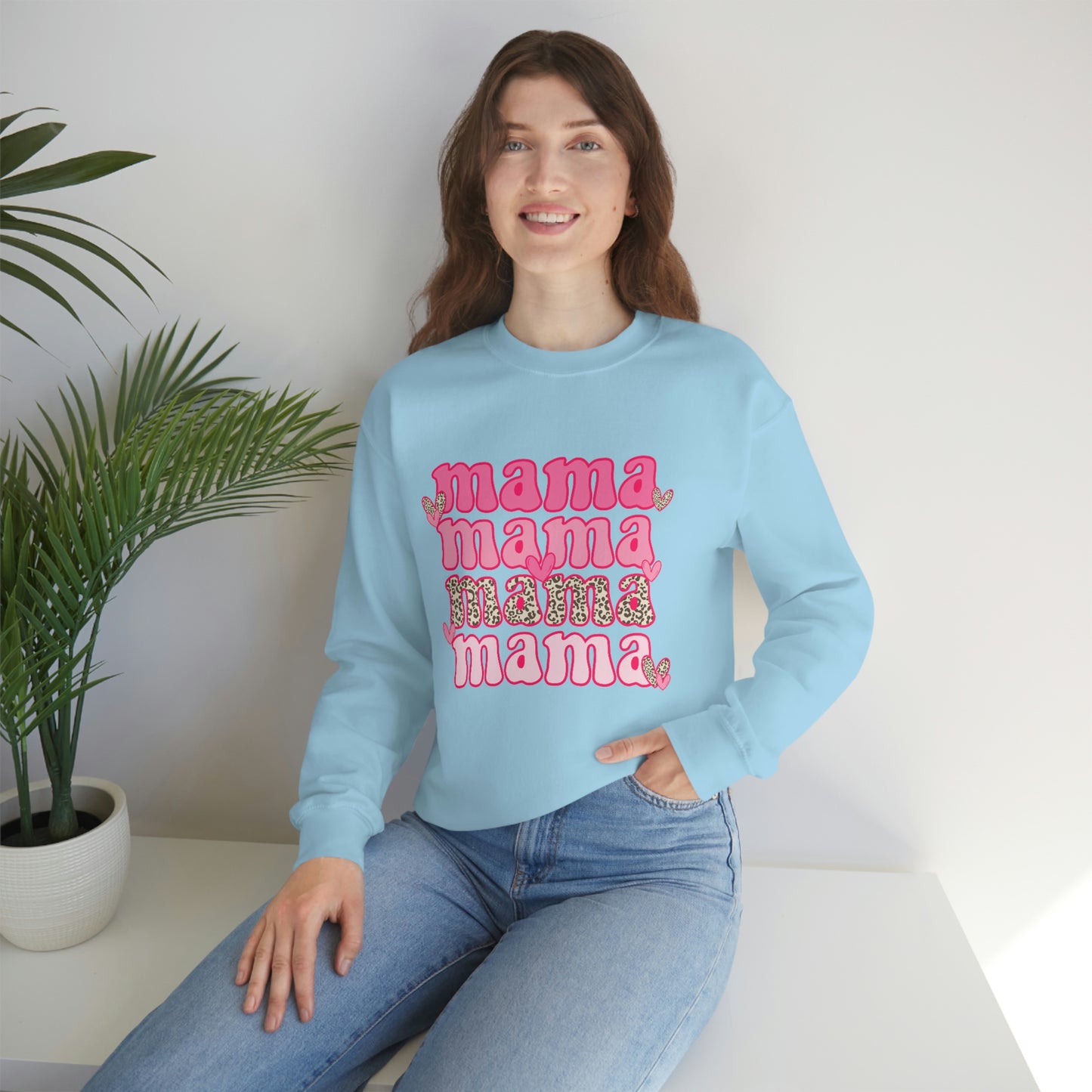 "Mama" Unisex Heavy Blend™ Crewneck Sweatshirt