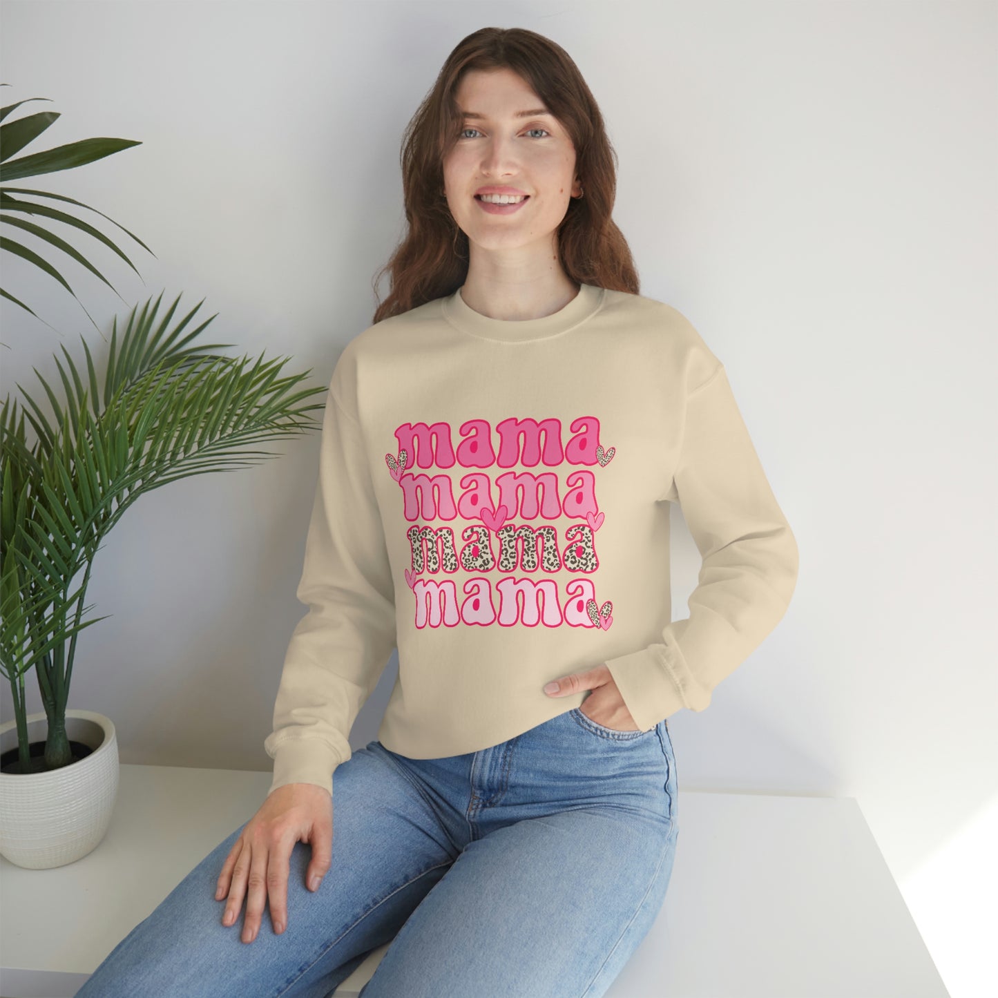 "Mama" Unisex Heavy Blend™ Crewneck Sweatshirt