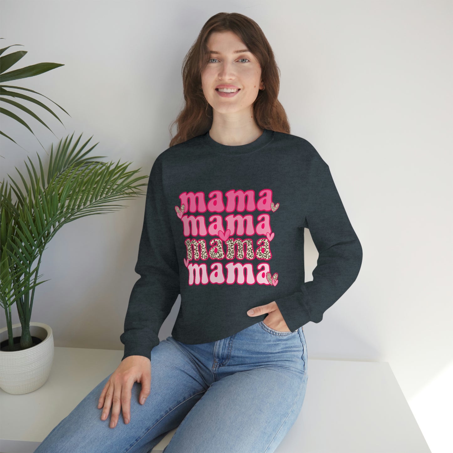"Mama" Unisex Heavy Blend™ Crewneck Sweatshirt
