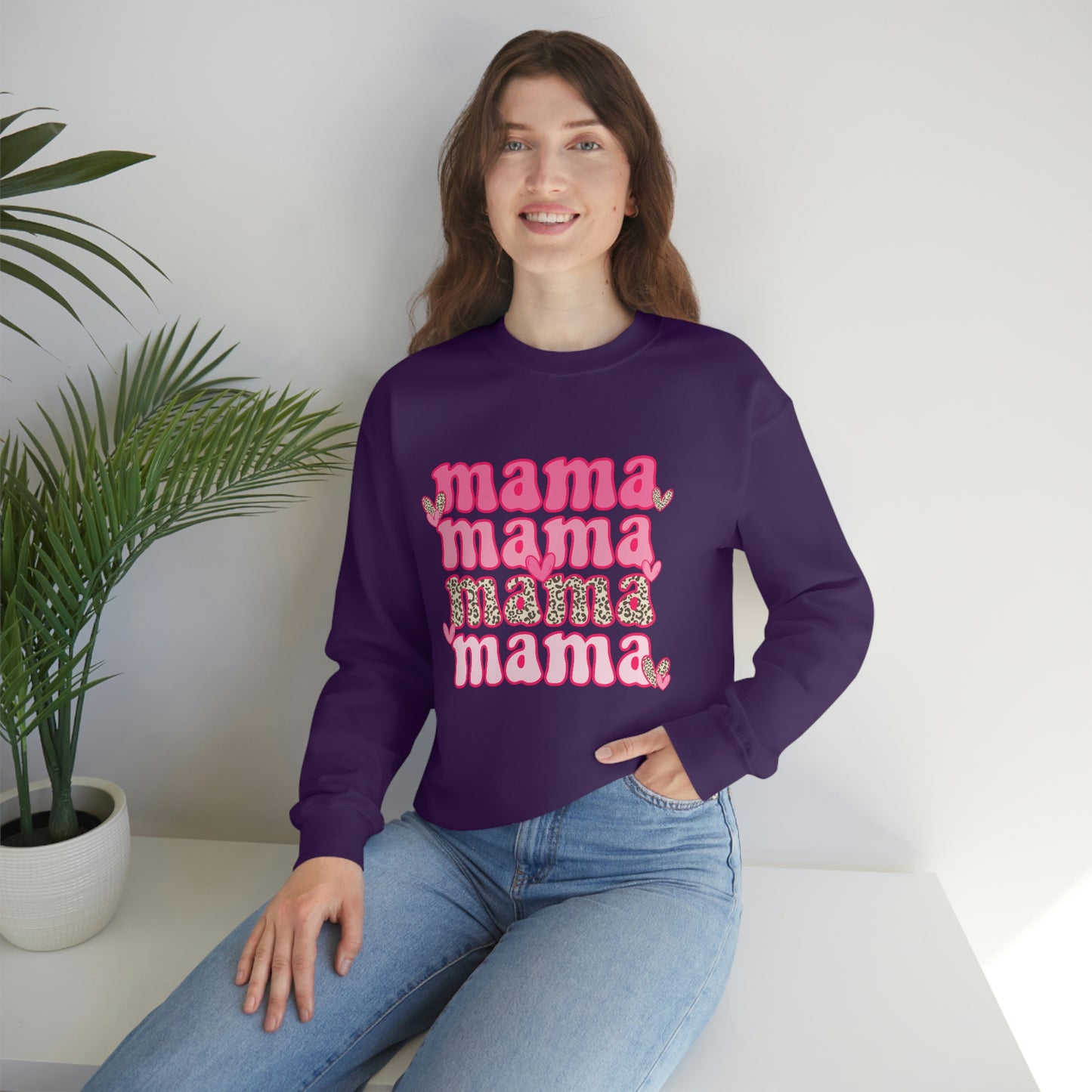 "Mama" Unisex Heavy Blend™ Crewneck Sweatshirt